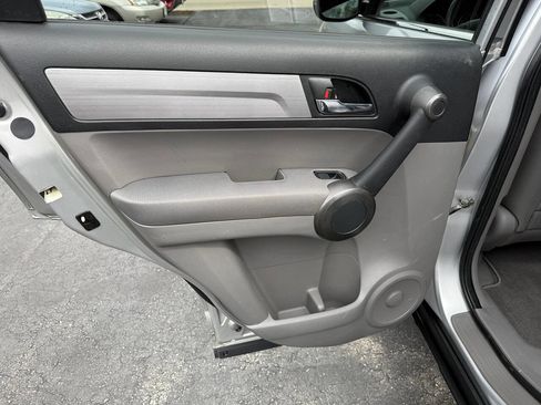 Used 2011 Honda CR-V LX image 58