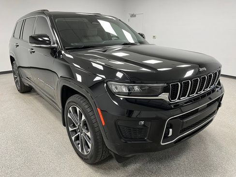 Used 2022 Jeep Grand Cherokee L Overland w/ MOPAR Finishing Package AWD/4WD image 2