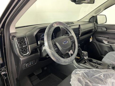 New 2025 Ford Ranger XLT w/ FX4 Off-Road Package image 2