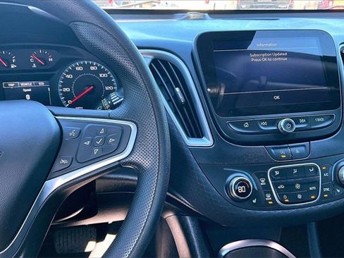 Used 2023 Chevrolet Malibu LT image 9