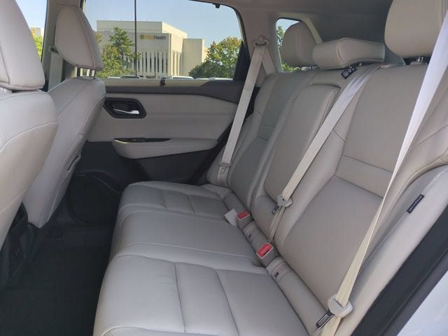Used 2023 Nissan Rogue SL w/ SL Premium Package AWD/4WD image 14
