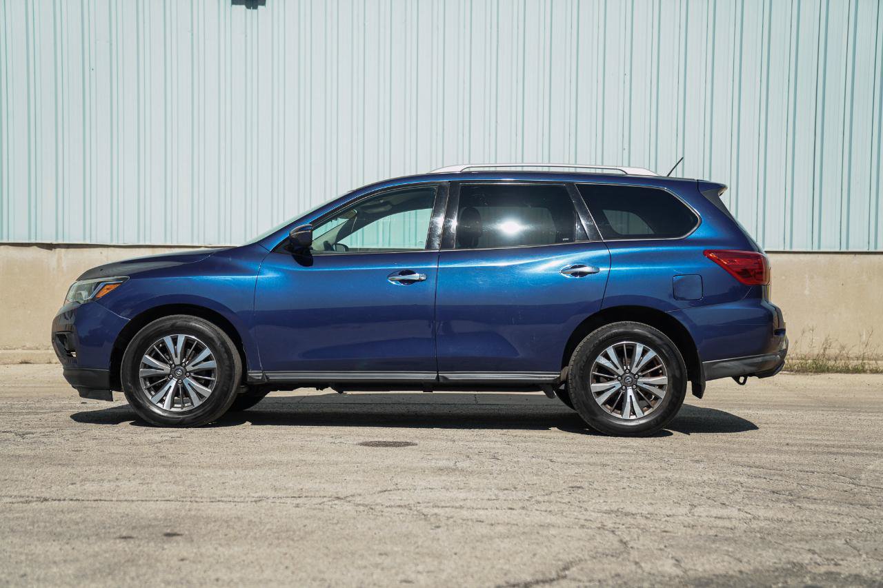 Used 2018 Nissan Pathfinder S AWD/4WD image 10