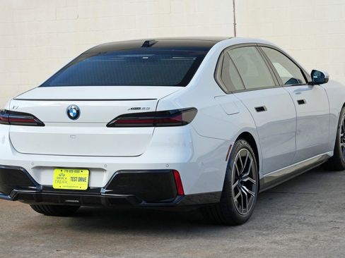 Used 2023 BMW i7 xDrive60 AWD/4WD image 65