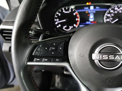 Used 2023 Nissan Altima 2.0 SR FWD image 40