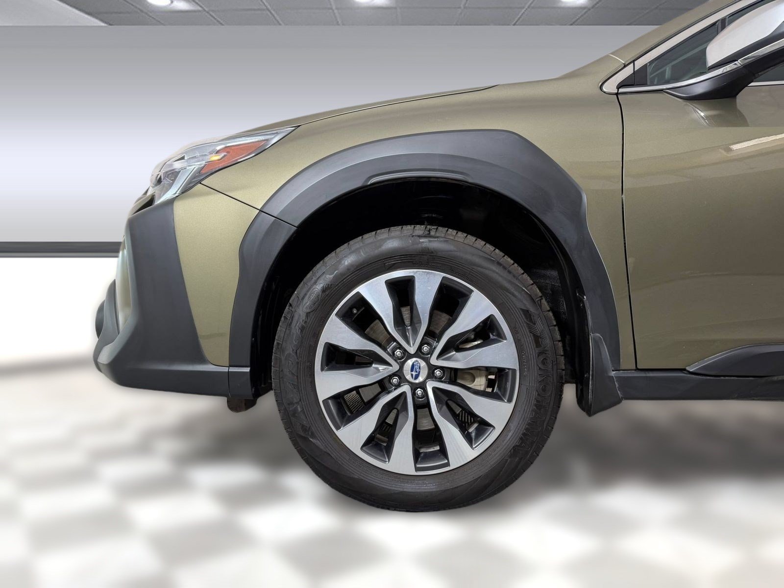 Used 2025 Subaru Outback Touring XT AWD/4WD image 12