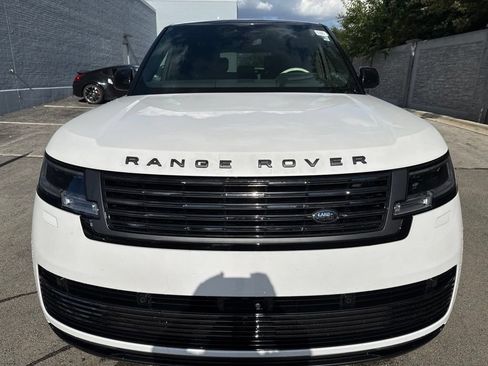 Used 2024 Land Rover Range Rover SV AWD/4WD image 9