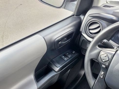 Used 2020 Toyota Tacoma SR w/ SR Convenience Package AWD/4WD image 29