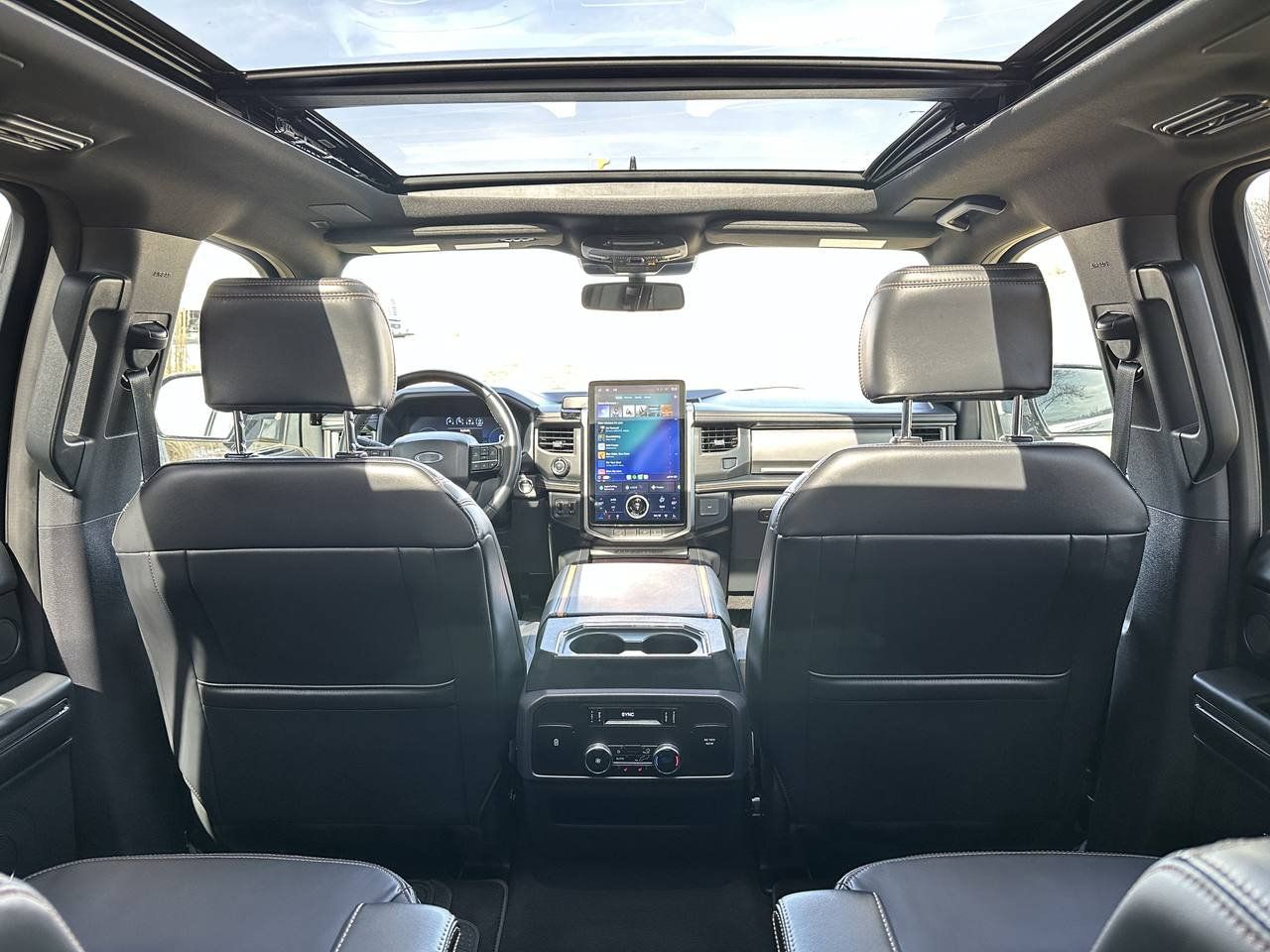 Used 2024 Ford Expedition Max Platinum AWD/4WD image 34