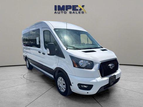 Used 2025 Ford Transit 350 XLT RWD image 4
