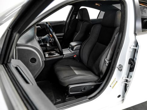 Used 2023 Dodge Charger Scat Pack w/ Technology Group RWD image 39