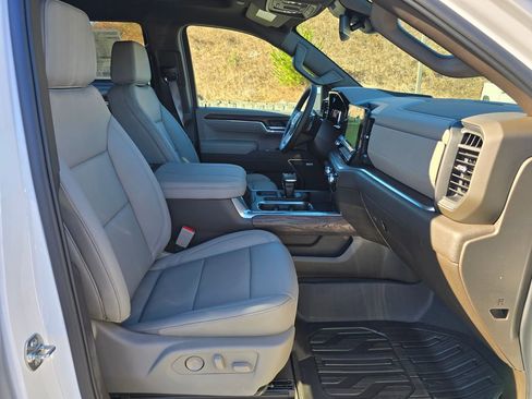 New 2026 GMC Sierra 1500 SLT w/ SLT Premium Plus Package image 29