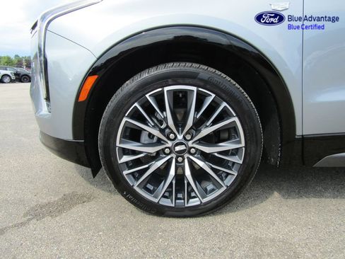 Used 2024 Cadillac XT4 Sport AWD/4WD image 17