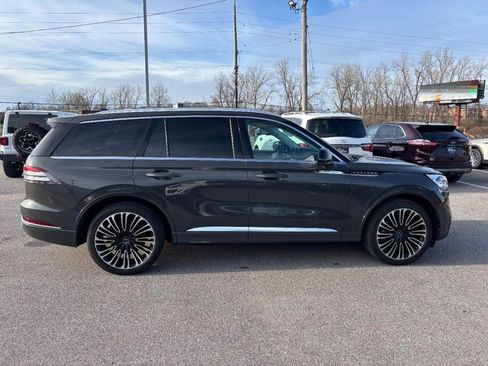 Used 2024 Lincoln Aviator Black Label image 2