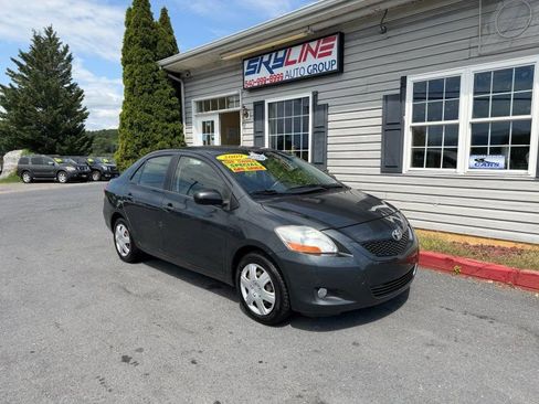 Used 2009 Toyota Yaris Sedan FWD image 4