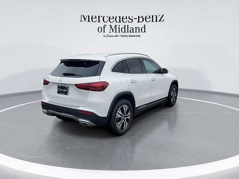 New 2025 Mercedes-Benz GLA 250 image 9