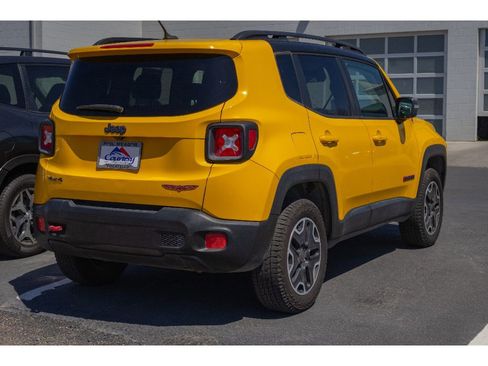 Used 2016 Jeep Renegade Trailhawk AWD/4WD image 4