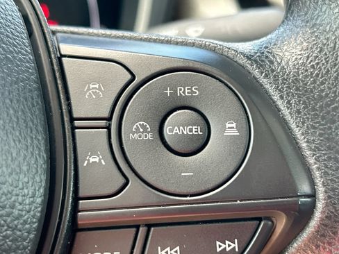 Used 2026 Toyota Corolla LE FWD image 17
