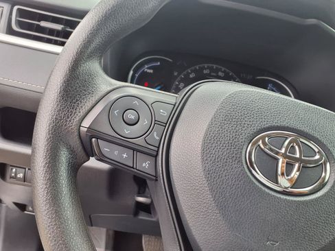 Certified 2024 Toyota RAV4 LE AWD/4WD image 19