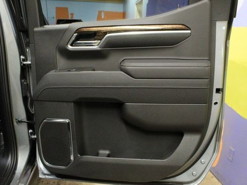 New 2026 GMC Sierra 1500 Elevation image 11