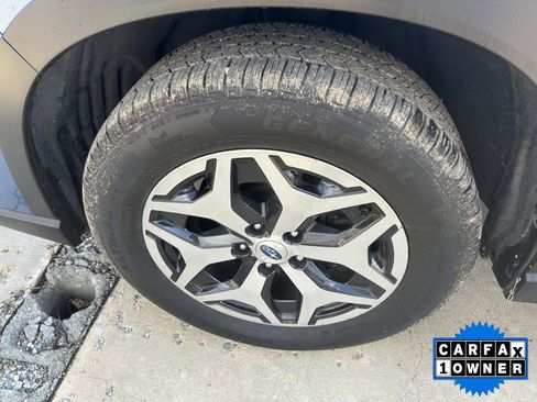 Used 2022 Subaru Forester Premium image 12