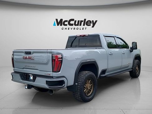Used 2024 GMC Sierra 3500 AT4 w/ Technology Package AWD/4WD image 6