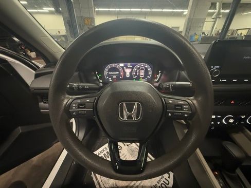 Used 2023 Honda Accord LX image 11