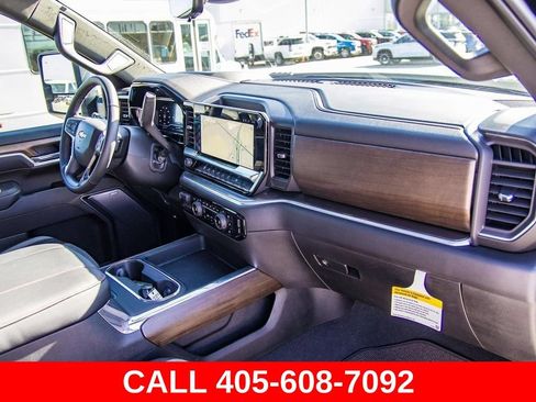 Used 2025 Chevrolet Silverado 3500 High Country w/ High Country Premium Package AWD/4WD image 21