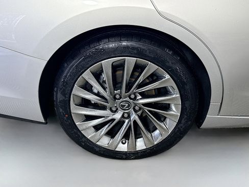 Used 2022 Lexus ES 350 Ultra Luxury w/ Accessory Package 2 FWD image 33