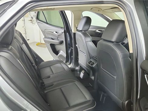 Used 2022 Buick Envision Essence w/ Safety Package FWD image 17