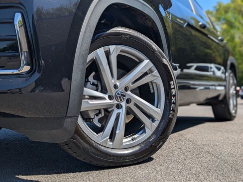 Used 2024 Volkswagen Atlas Cross Sport SEL R-Line image 37