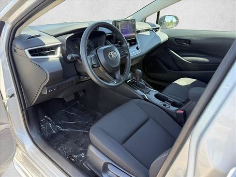 Used 2025 Toyota Corolla LE FWD image 10