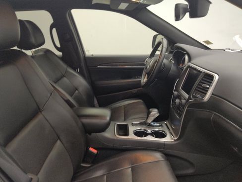 Used 2018 Jeep Grand Cherokee Limited w/ Luxury Group II RWD image 21