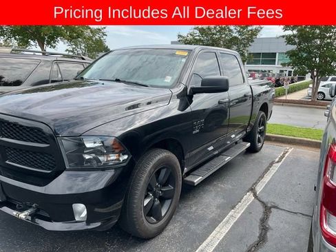 Used 2019 RAM 1500 Express w/ Express Value Package AWD/4WD image 11