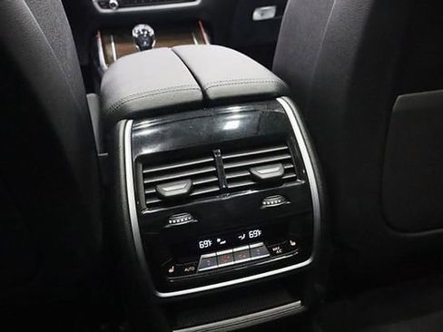 Used 2021 BMW X7 xDrive40i w/ Cold Weather Package image 45