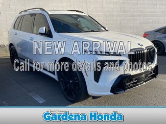 Used 2023 BMW X7 xDrive40i w/ M Sport Package video 1