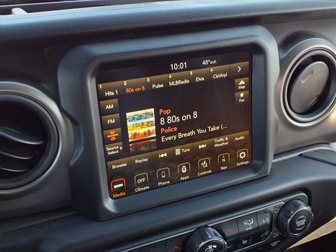 Used 2022 Jeep Gladiator Willys image 7