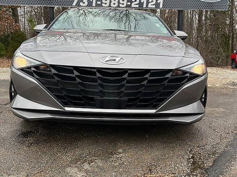 Used 2023 Hyundai Elantra SEL w/ Convenience Package image 2