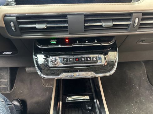 Used 2023 Lincoln Corsair Reserve w/ Equipment Group 201A image 22