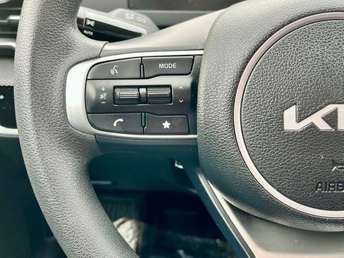 Used 2024 Kia Sportage LX image 21