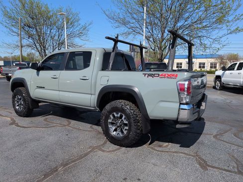 Used 2023 Toyota Tacoma TRD Off-Road image 3