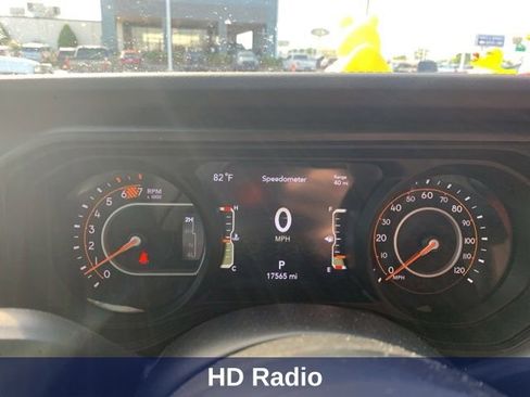 Used 2024 Jeep Wrangler Unlimited Rubicon w/ Technology Group AWD/4WD image 12