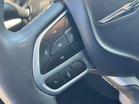 Used 2023 Chrysler Voyager LX FWD image 31