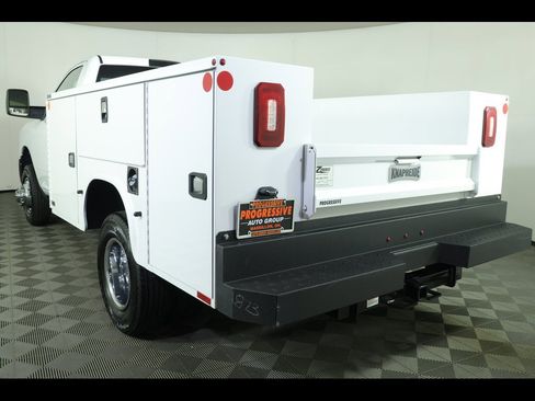 Used 2024 RAM 3500 Tradesman image 12