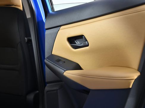 Certified 2025 Nissan Sentra SV w/ SV Premium Package FWD image 34