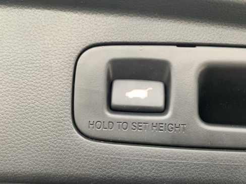 Used 2023 Honda CR-V EX-L image 3