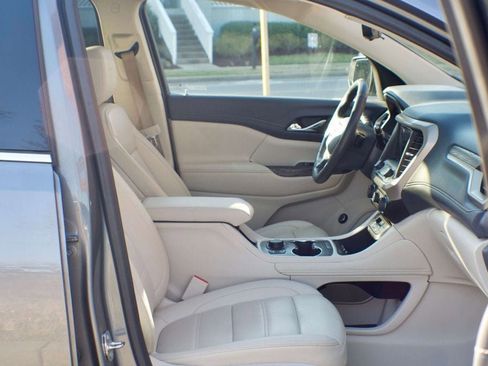 Used 2022 GMC Acadia Denali w/ Denali Ultimate Package image 40