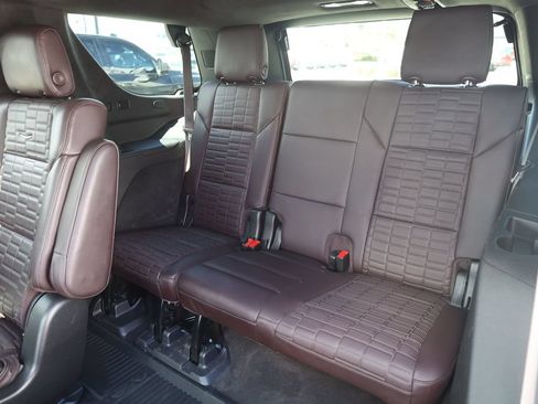 Used 2021 Cadillac Escalade Premium Luxury Platinum w/ Heavy-Duty Trailer Package AWD/4WD image 26