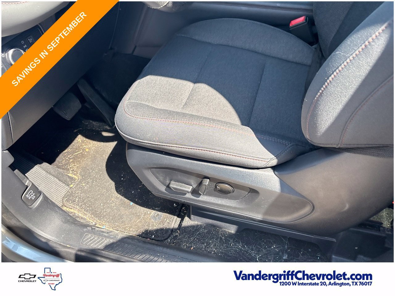 Used 2025 Ford Explorer Active RWD image 11