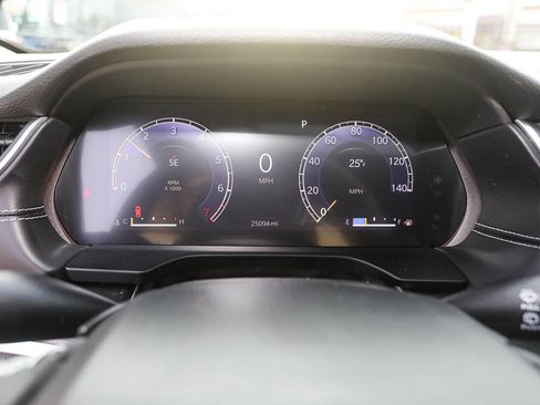 Used 2023 Jeep Grand Cherokee Altitude image 14