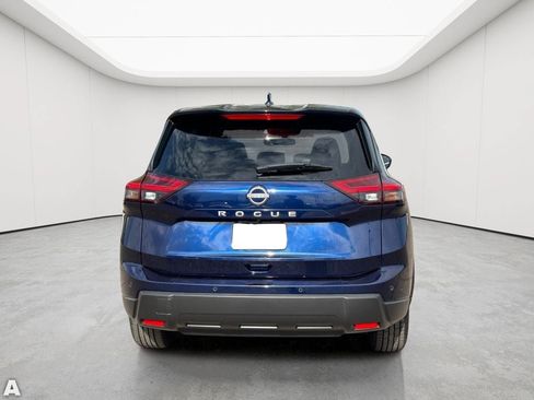 Used 2025 Nissan Rogue SV FWD image 9